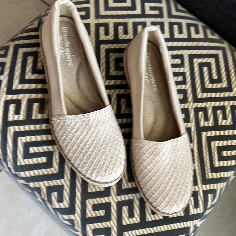 Slip on flats